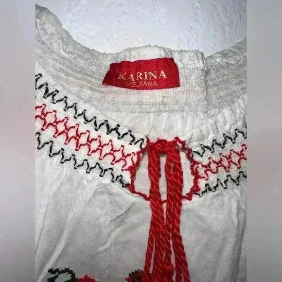 Karina White Top With Red Floral Embroidery & Tassels Size Small - Picture 3 of 6